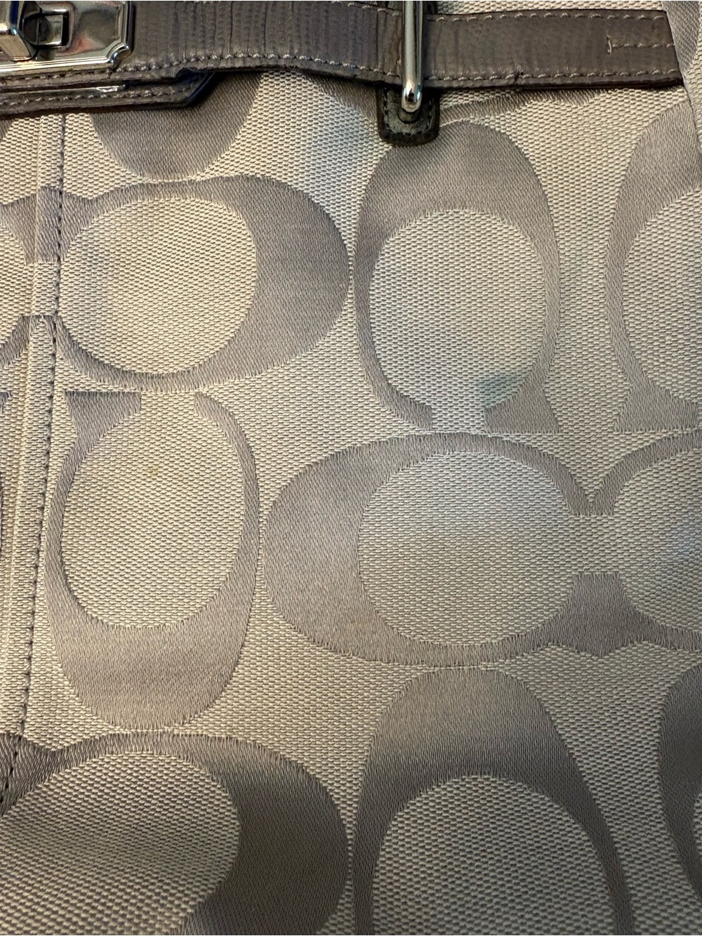 Authentic COACH Chelsea Ashlyn Signature C's Shoulder Bag Purse Silver Grey - Picture 9 of 9